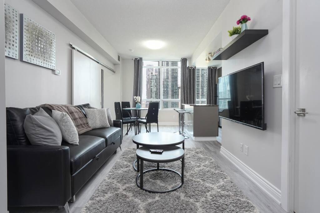 1504 Brand New Best Location 1Br Den With Amazing View Τορόντο Εξωτερικό φωτογραφία